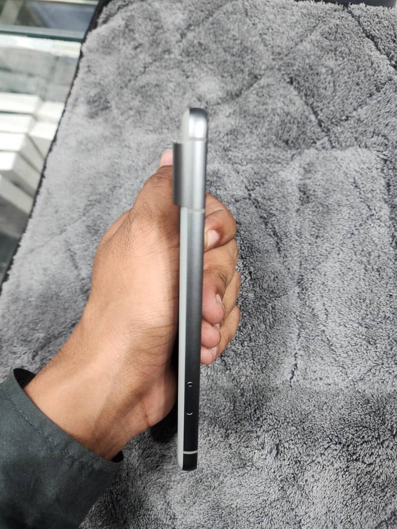 Google Pixel 8 8/128 5