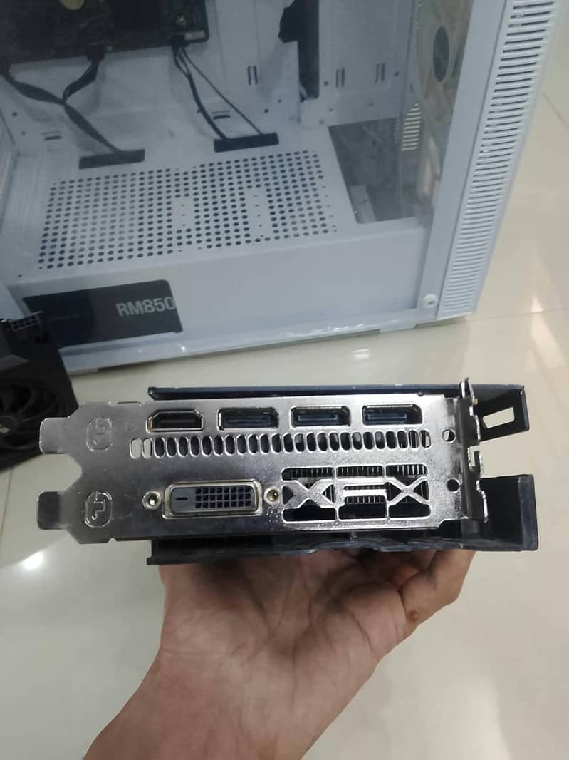 XFX RX 590 1