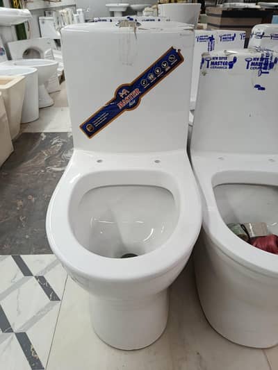 commode with 5 year warranty