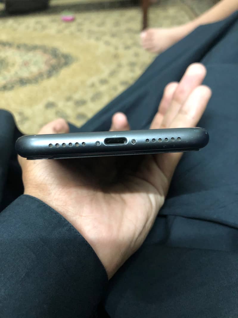 Apple iPhone 11 5