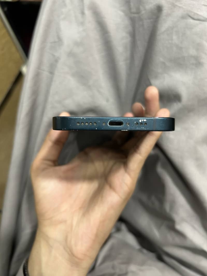 Apple iPhone 13 1