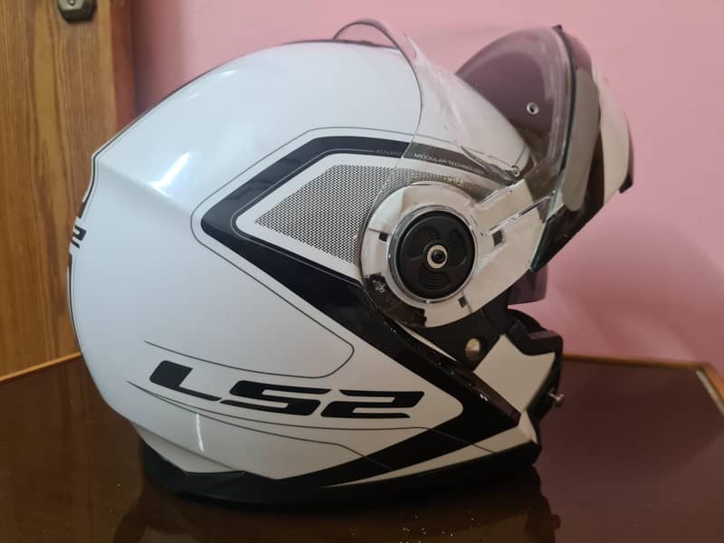 LS2 Helmet 4