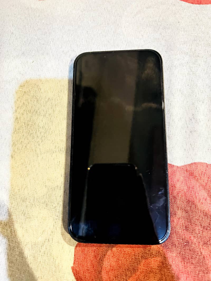 Apple iPhone 13 2