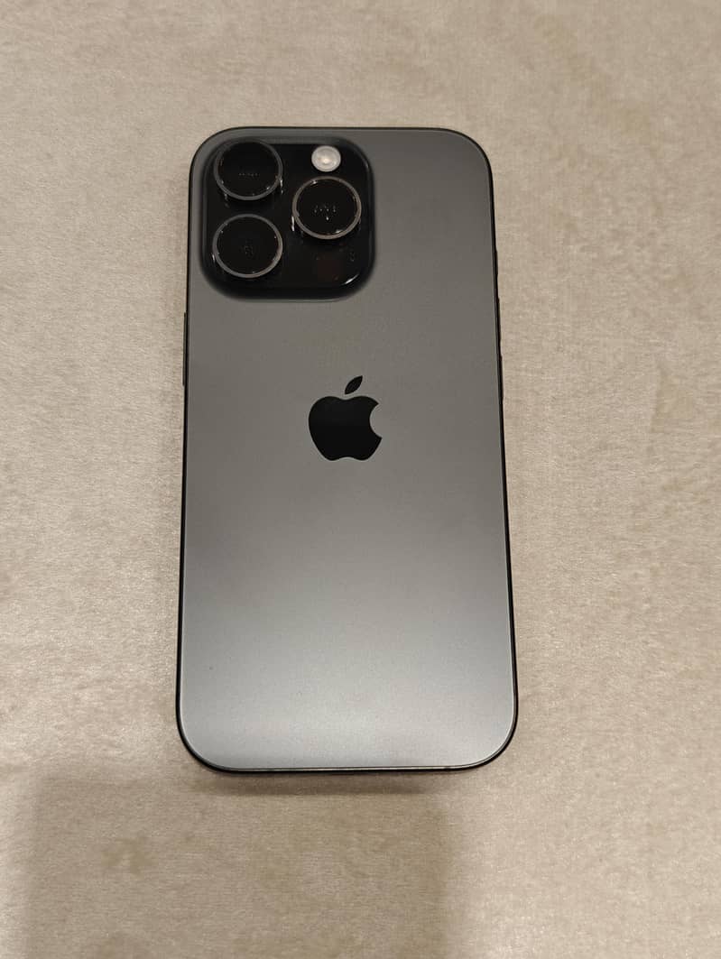 Apple iPhone 16 Pro 0