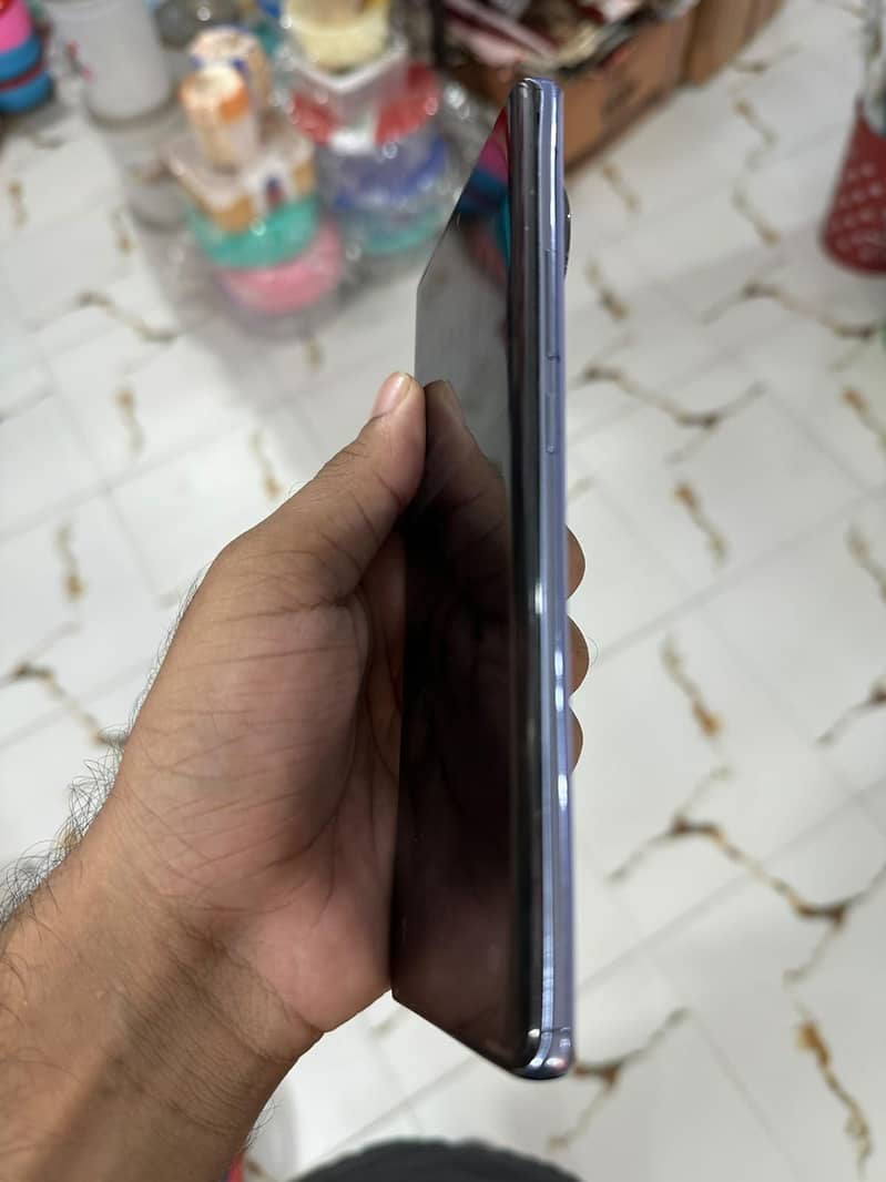 Tecno CAMON 30S 8/256 1