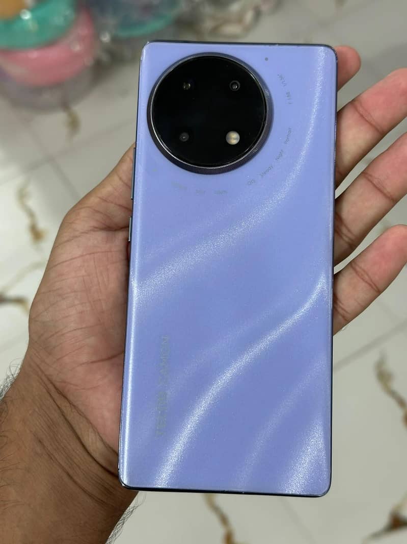 Tecno CAMON 30S 8/256 4