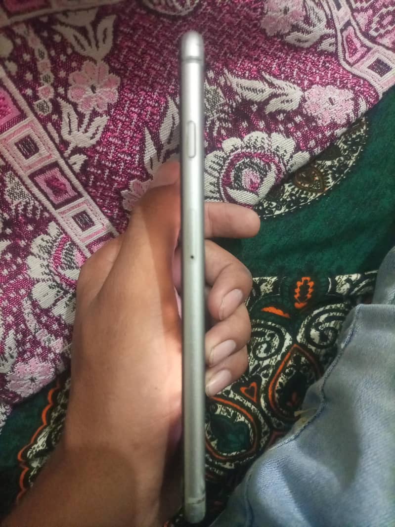 Apple iPhone 6S Plus 1