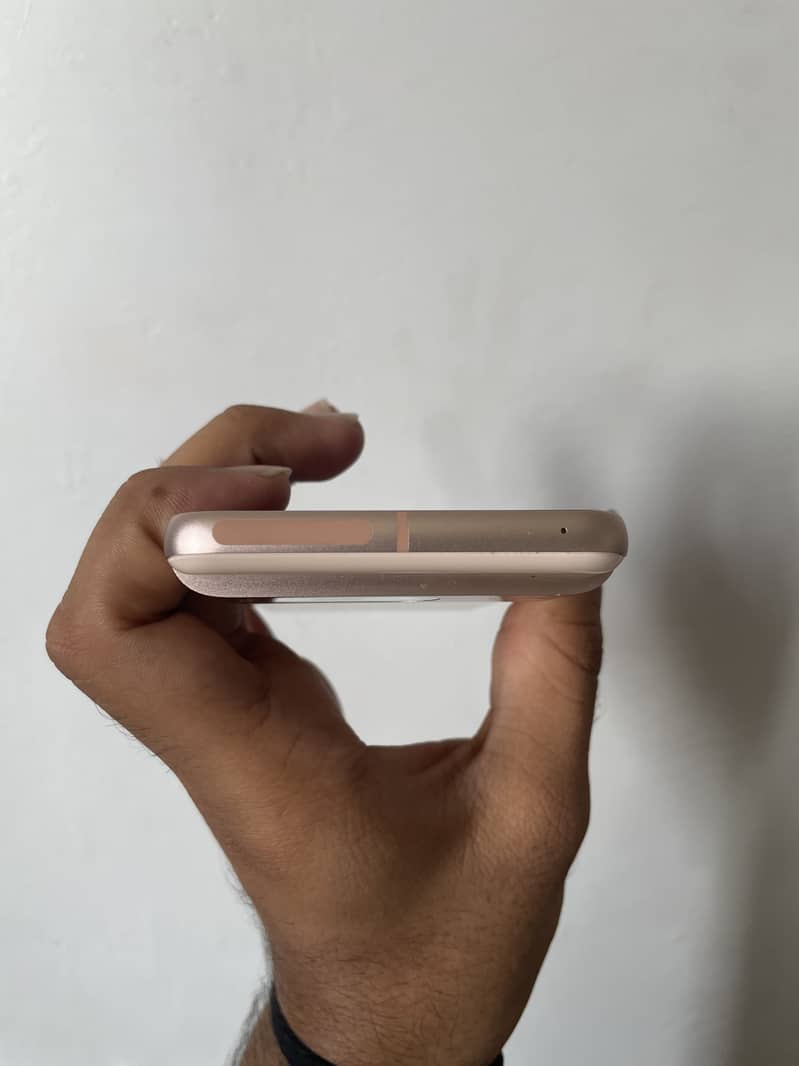 Google Pixel 8 2