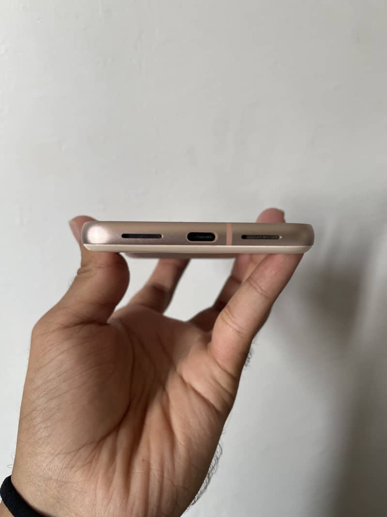 Google Pixel 8 5