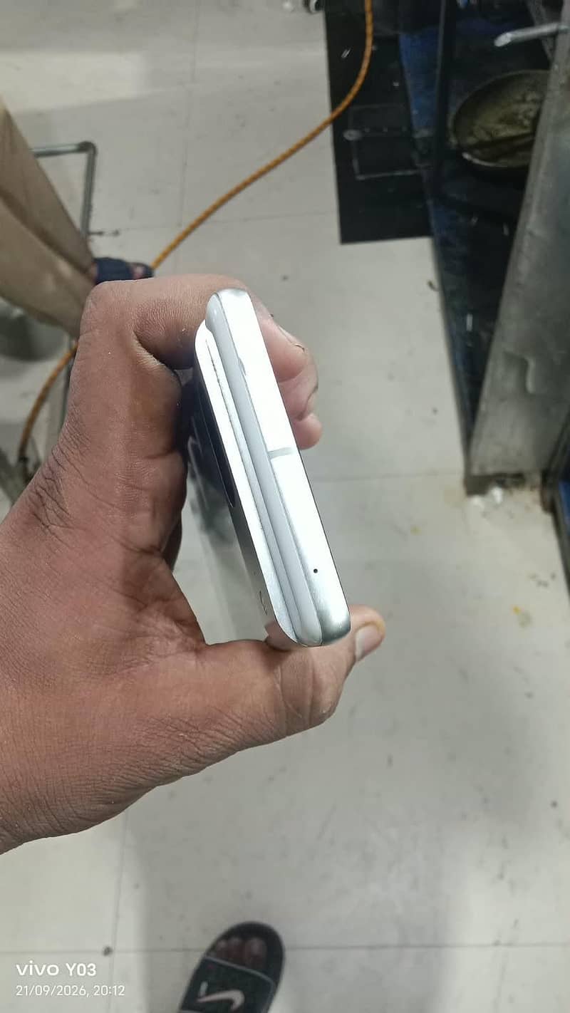 Google Pixel 7 3