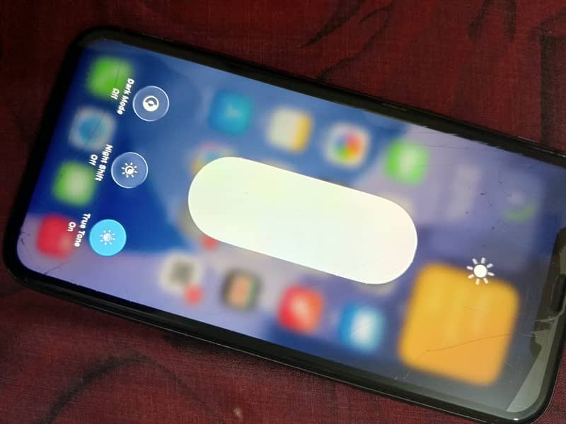Apple iPhone 11 10