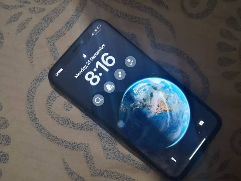 Apple iPhone X 2