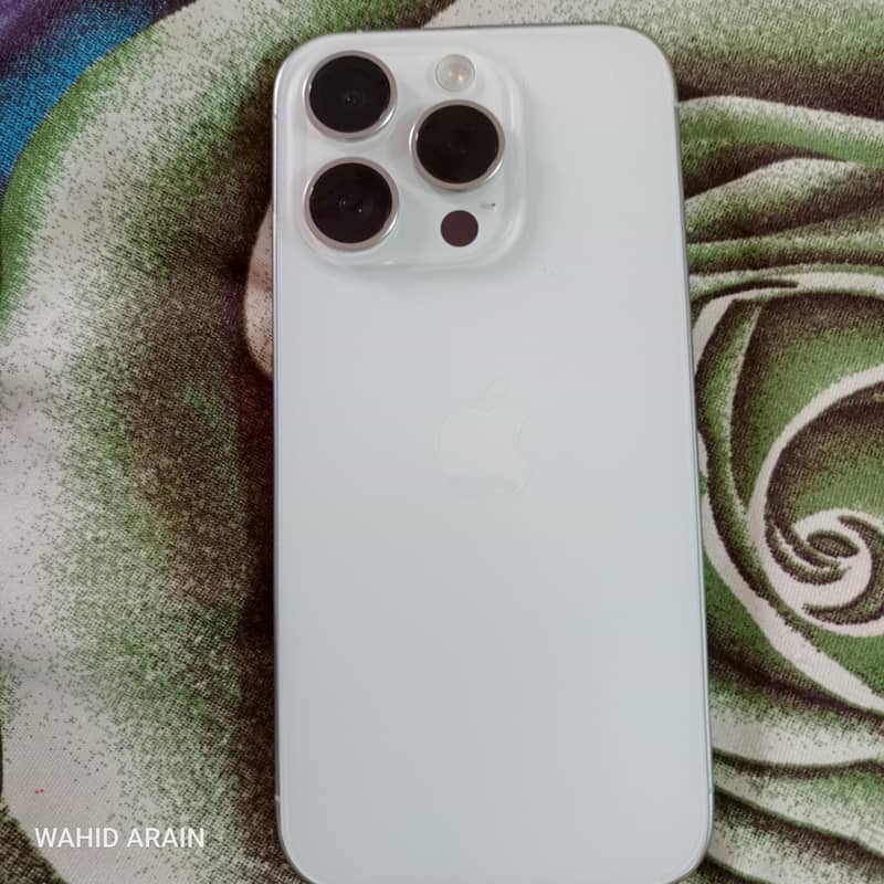 Apple iPhone 15 Pro 1