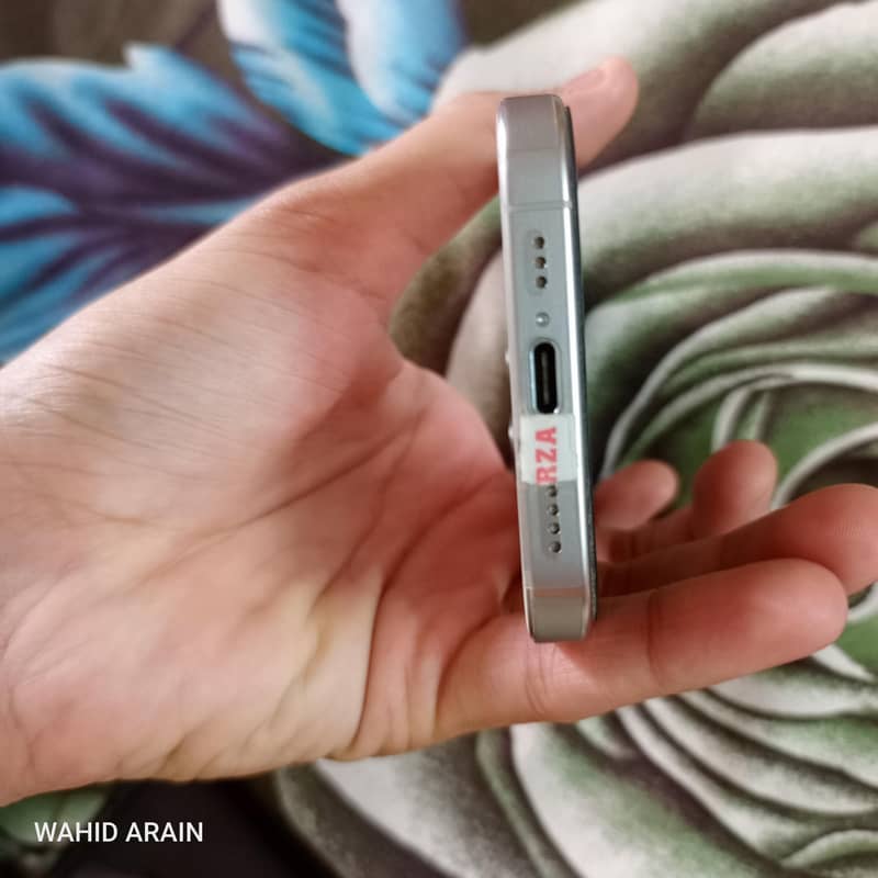 Apple iPhone 15 Pro 5