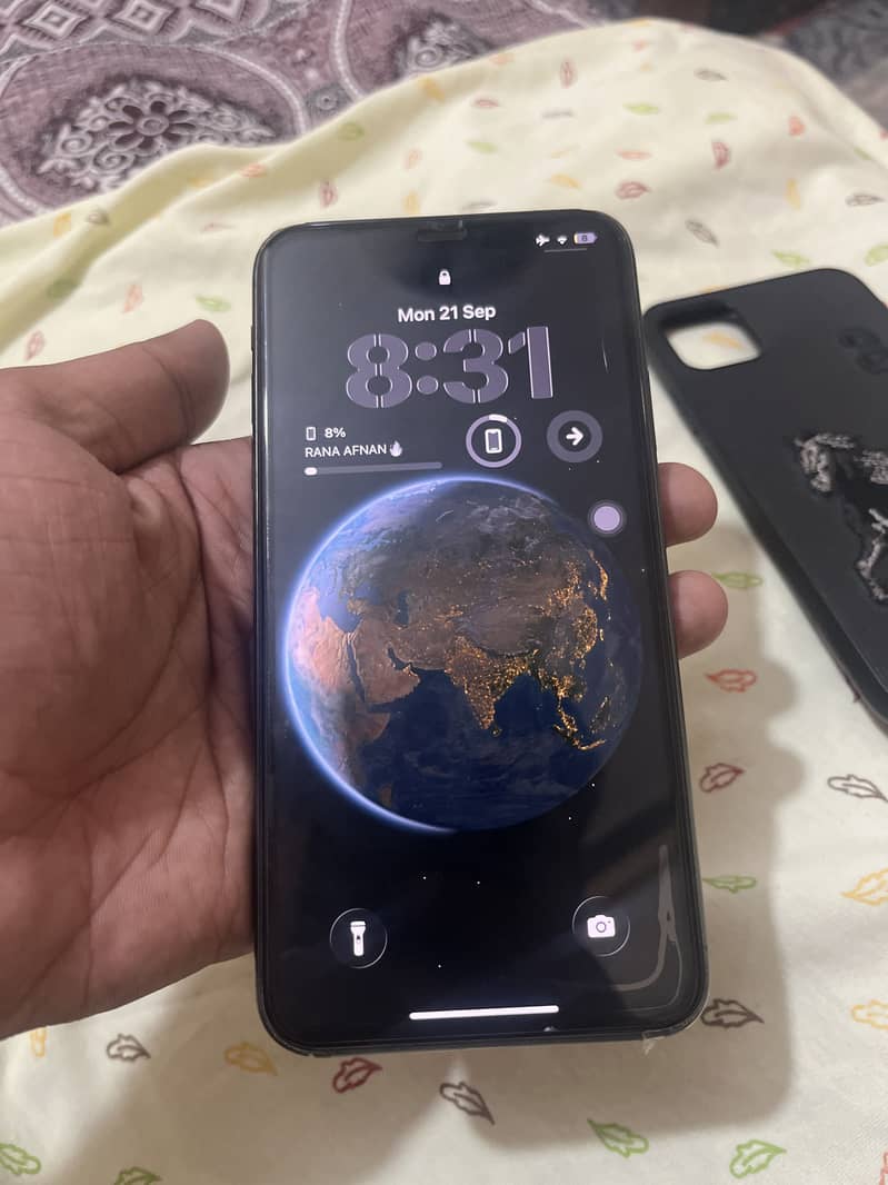 Apple iPhone 11 Pro Max 1