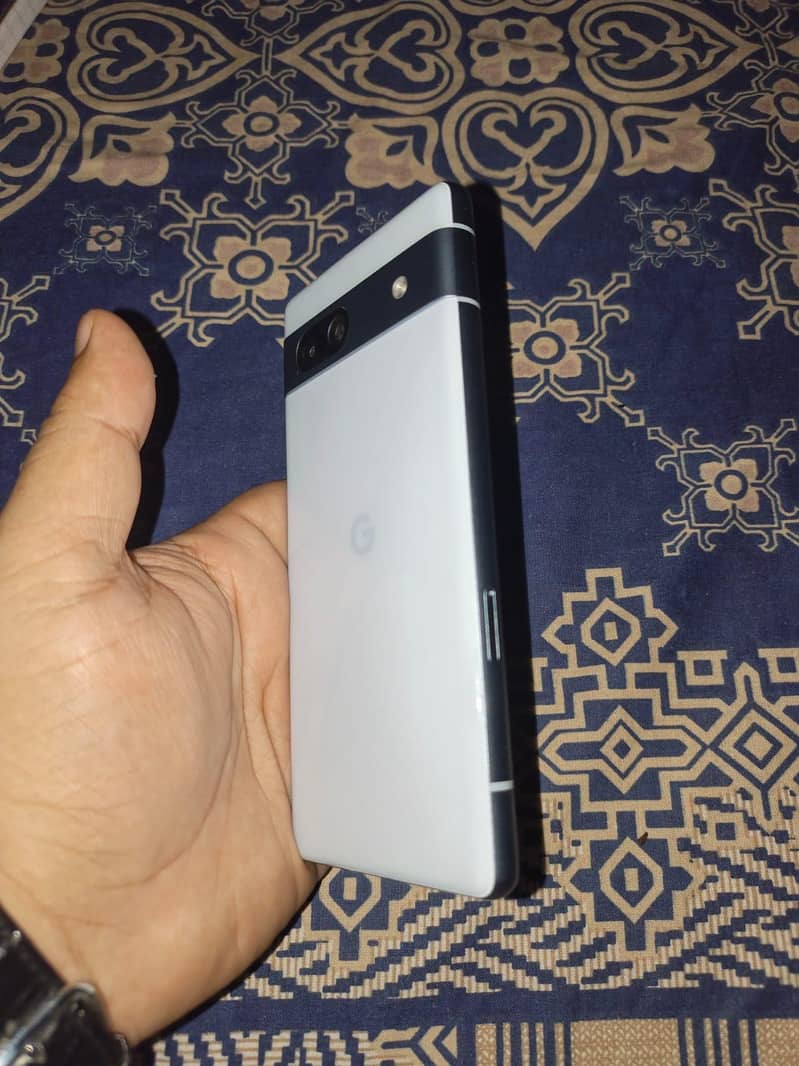 Google Pixel 7a 4