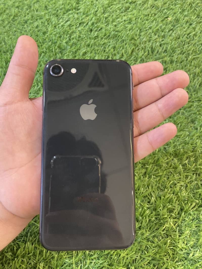 Apple iPhone 8 5