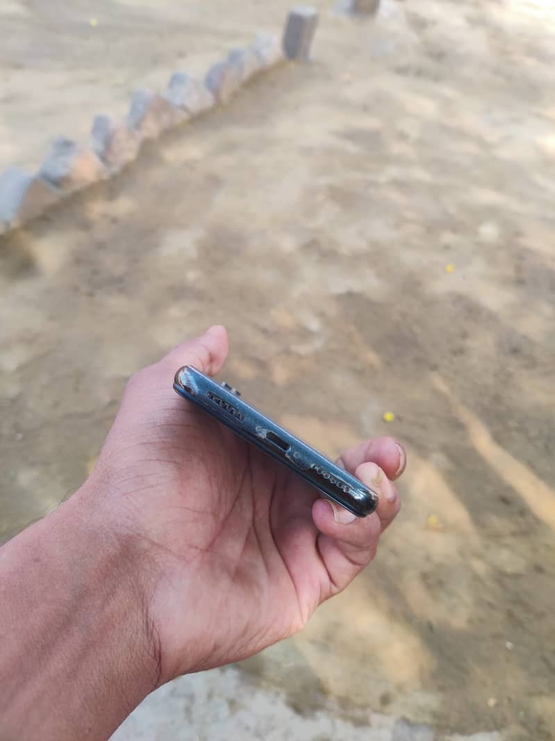Apple iPhone X 6