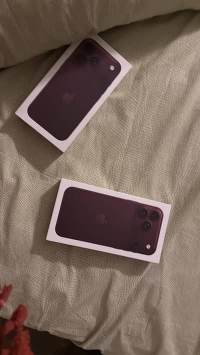 Apple iPhone 18 Pro Max Burgundy