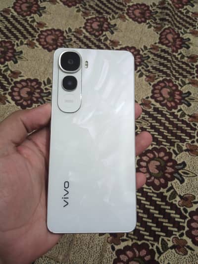 Vivo y400