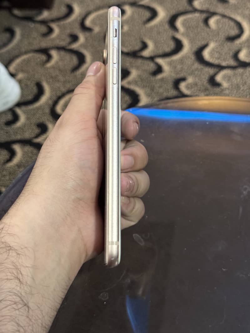 Iphone 8 plus PTA 3