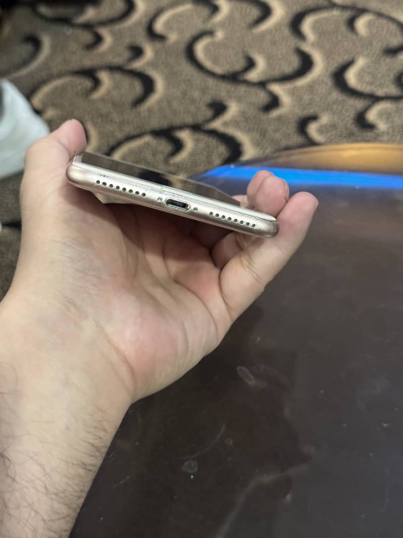 Iphone 8 plus PTA 4