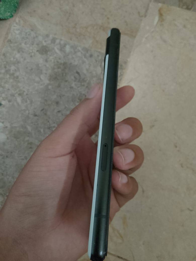 Google Pixel 6a 4