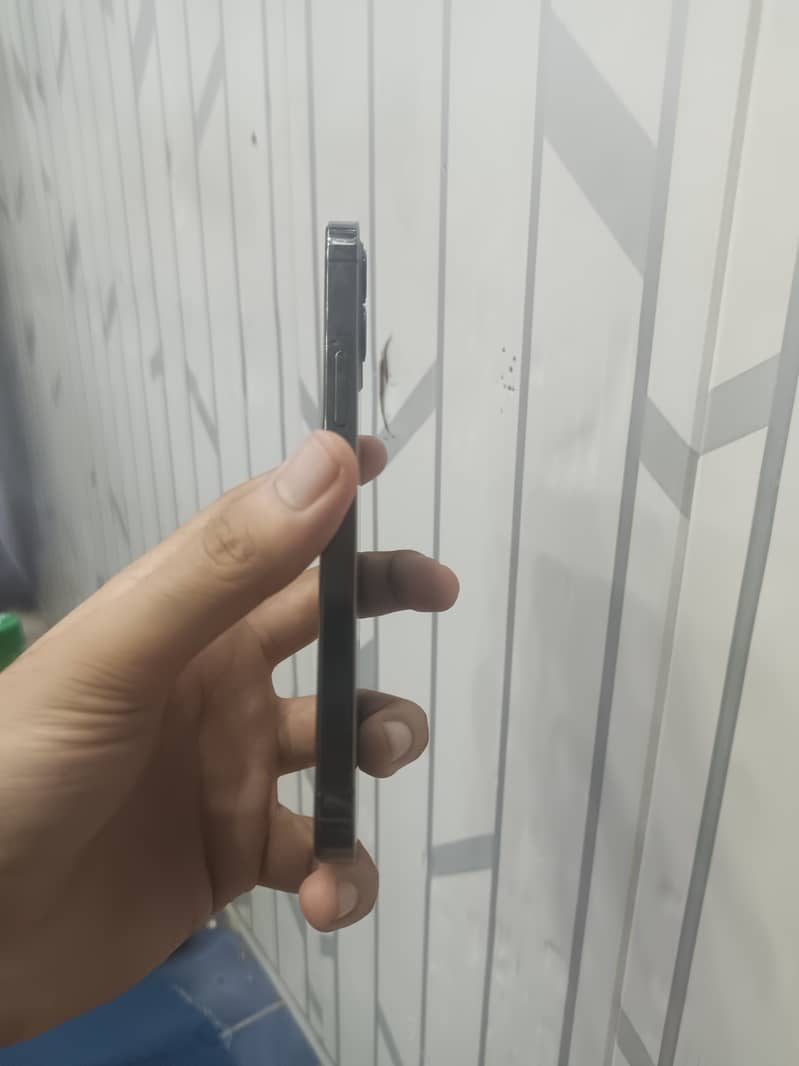 Apple iPhone 12 Pro 2