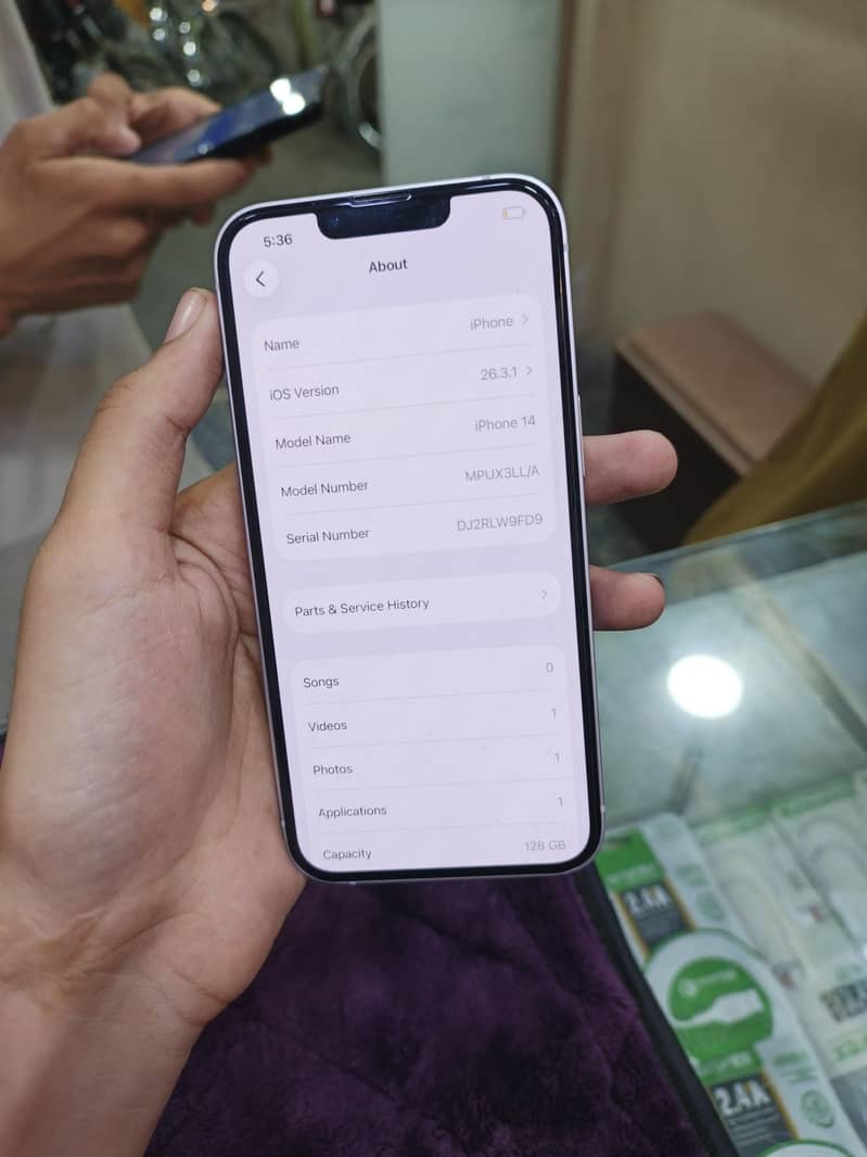 Apple iPhone 14 3