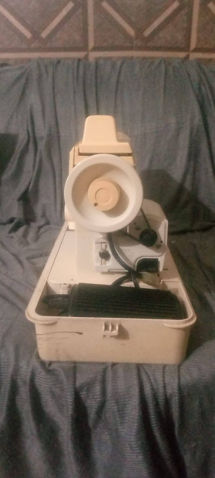 Singer sewing machine 2
