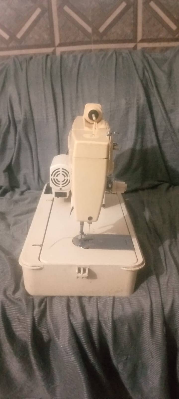 Singer sewing machine 3