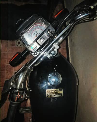 Honda's cd 70 bike 2025  full document's completedl full lacked engine