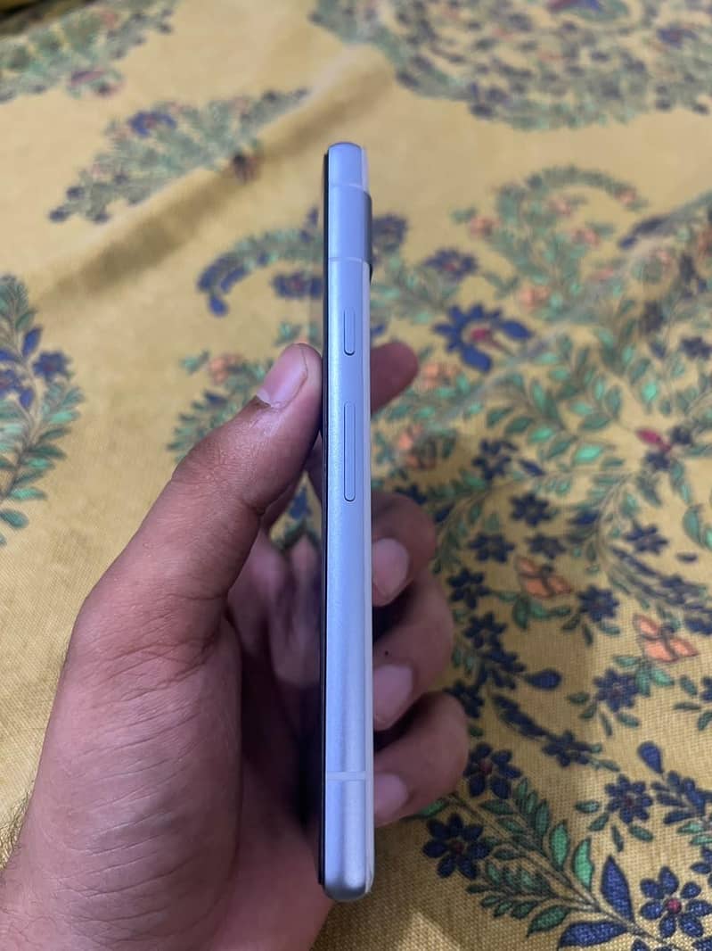 Google Pixel 7a 4