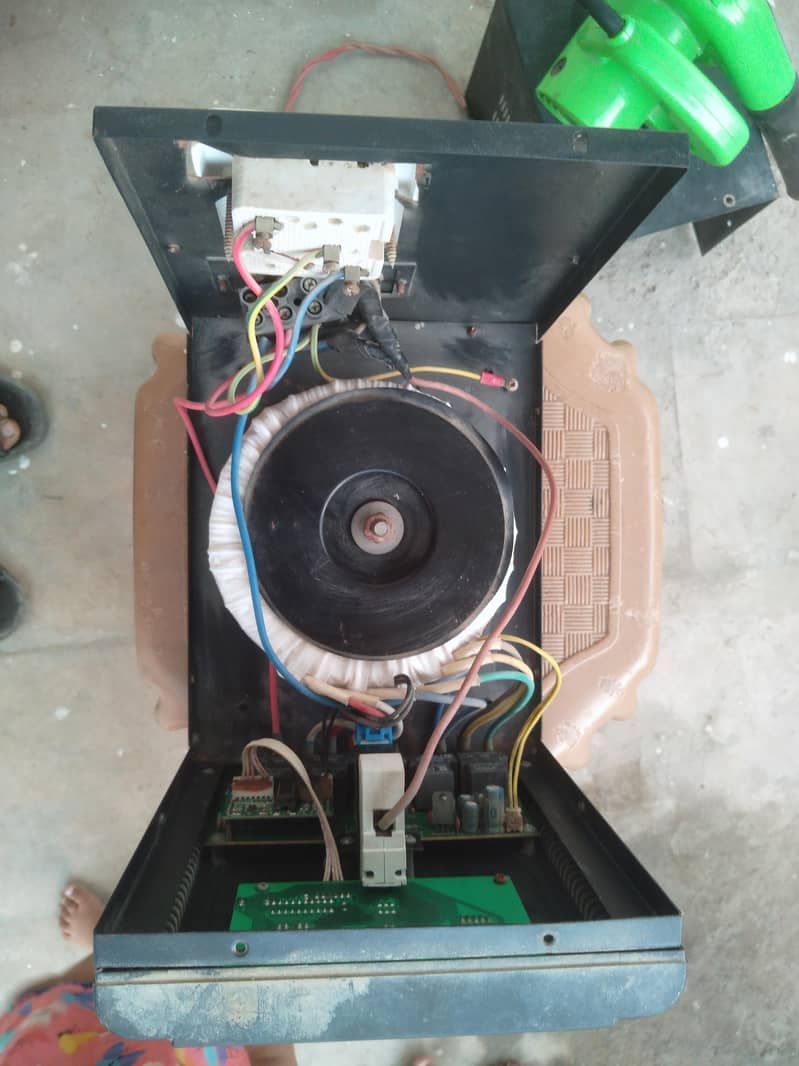 AC Automatic voltage steplizer (stablizer) 13