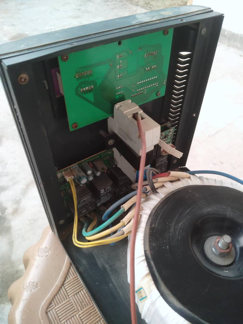 AC Automatic voltage steplizer (stablizer) 14
