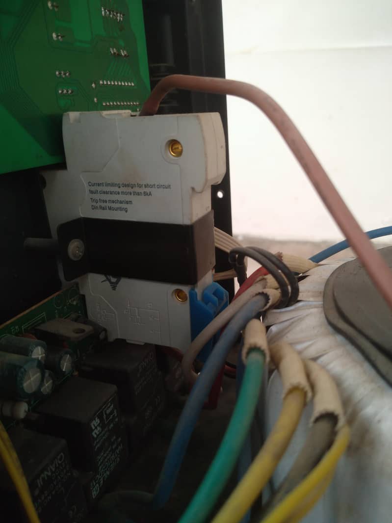 AC Automatic voltage steplizer (stablizer) 16