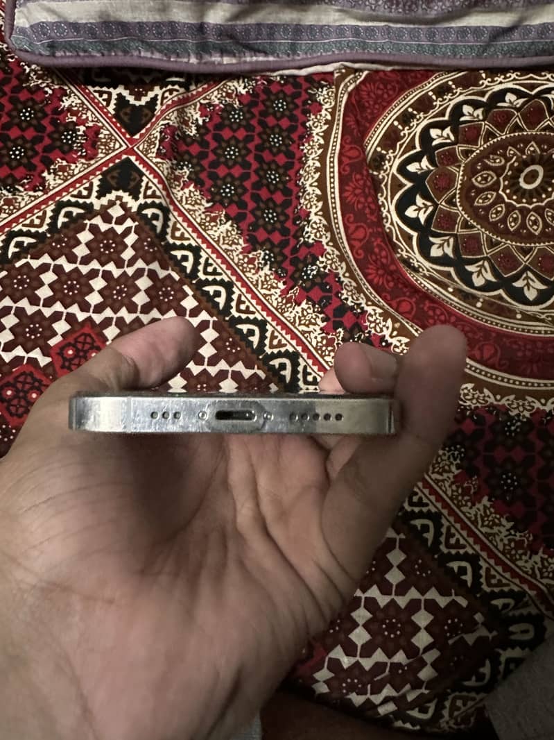 Apple iPhone 12 Pro 1