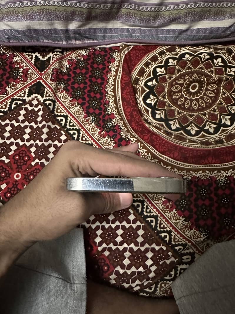 Apple iPhone 12 Pro 2