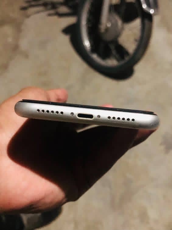 Apple iPhone XR 3