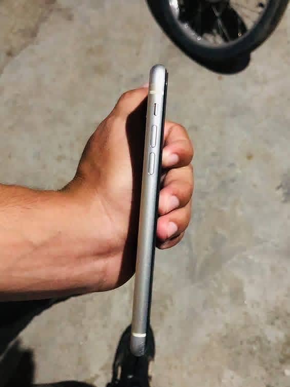 Apple iPhone XR 5
