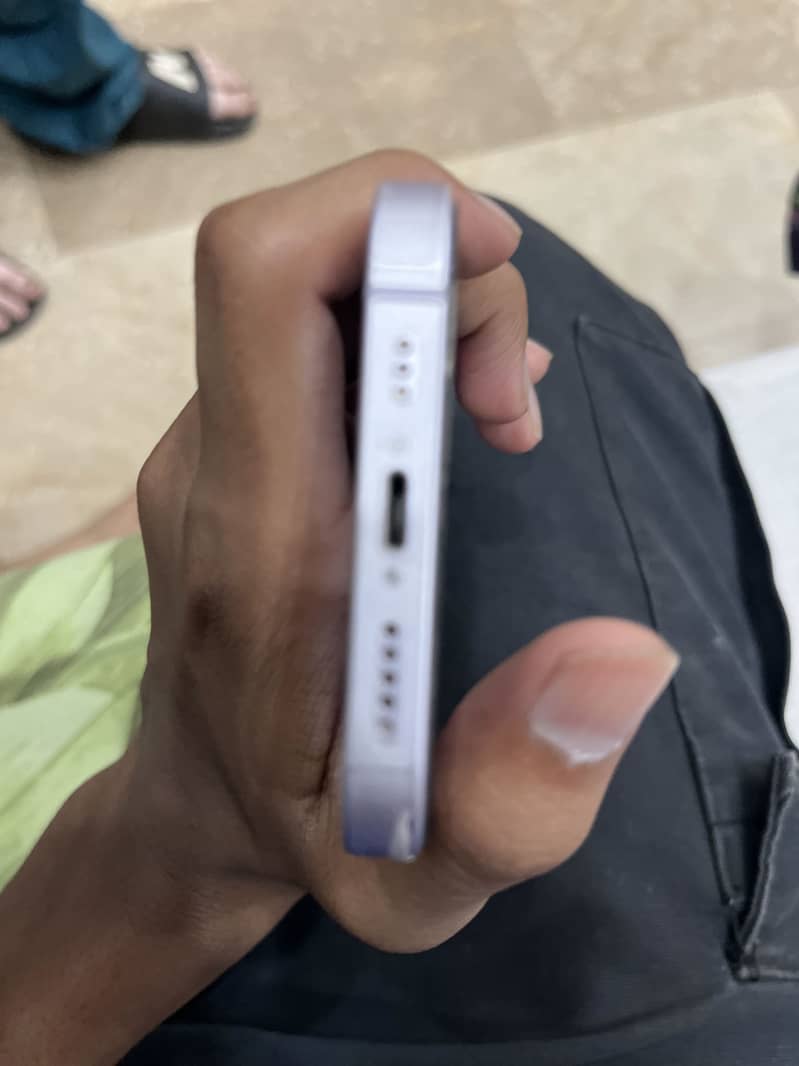 Apple iPhone 14 2