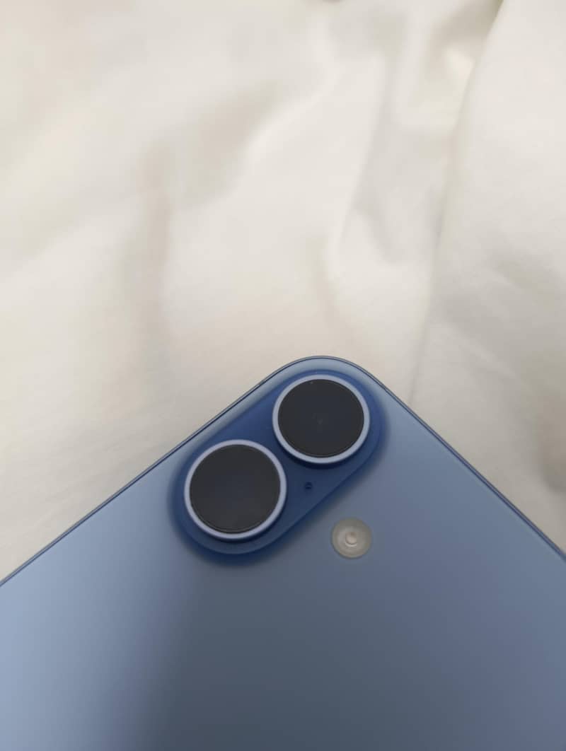 iPhone 17 3