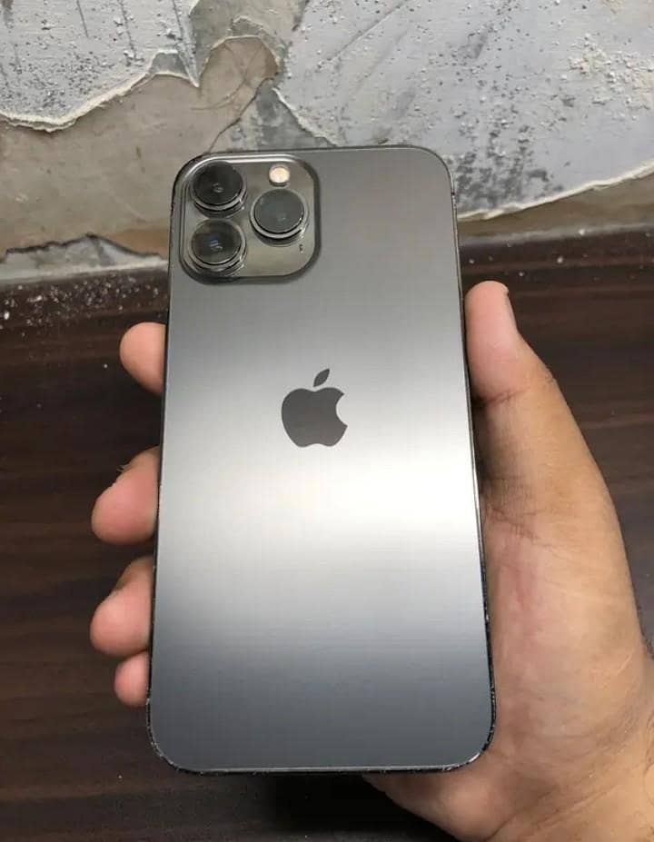 Apple iPhone 13 Pro Max 0