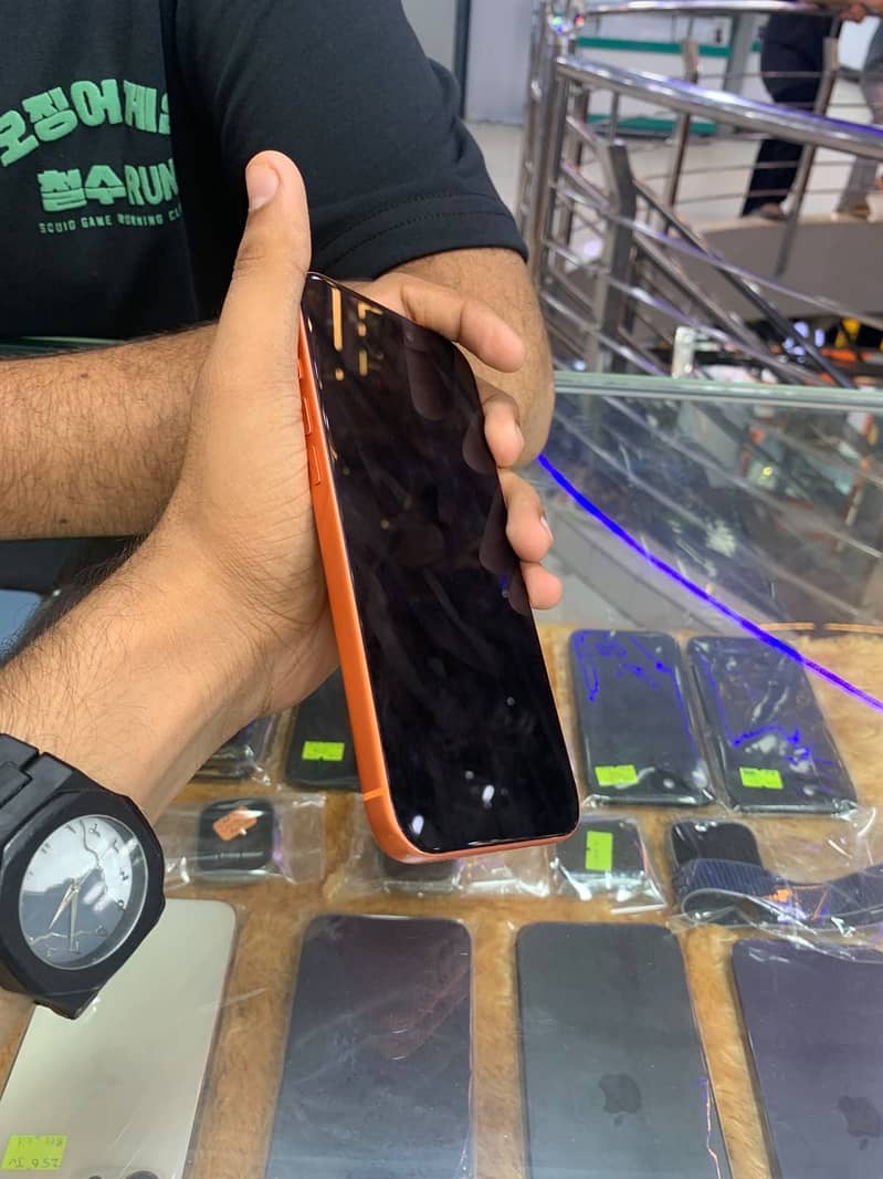 Apple iPhone 17 Pro Max 1