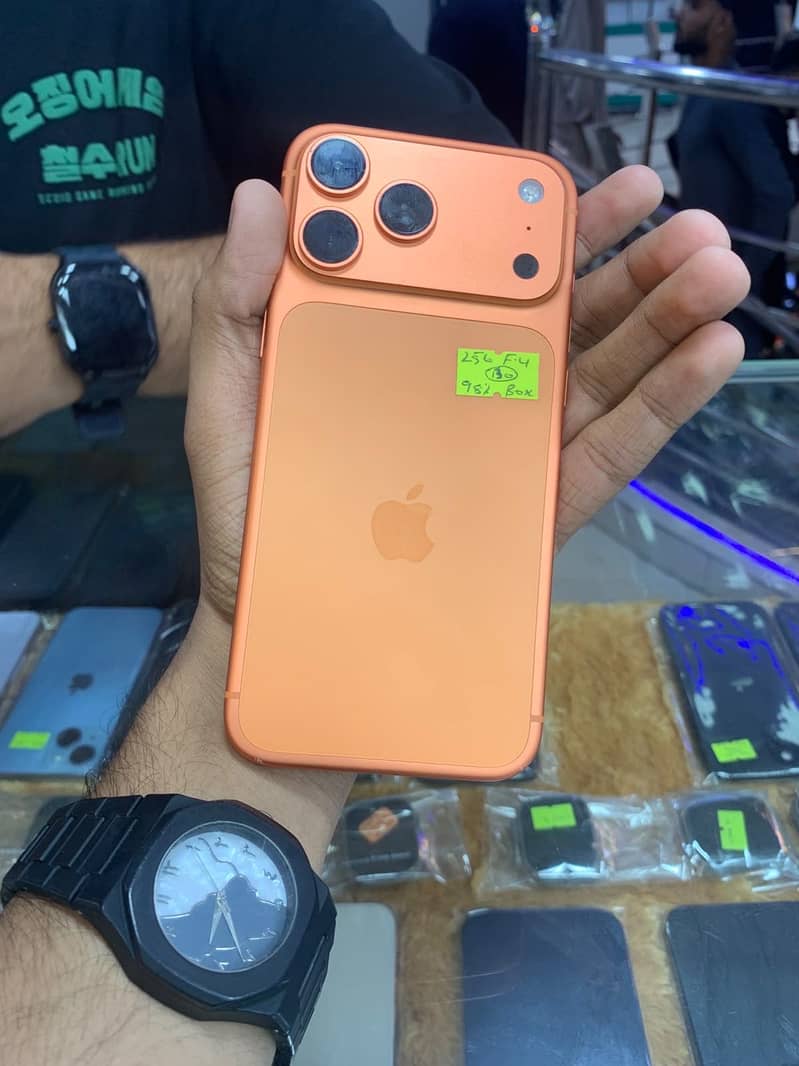 Apple iPhone 17 Pro Max 6
