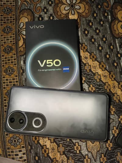 Vivo V50