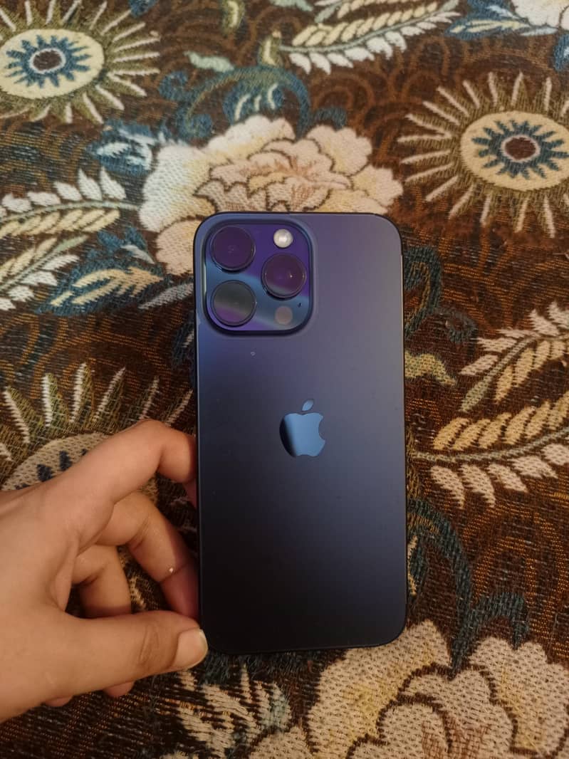 Apple iPhone 15 Pro Max 0