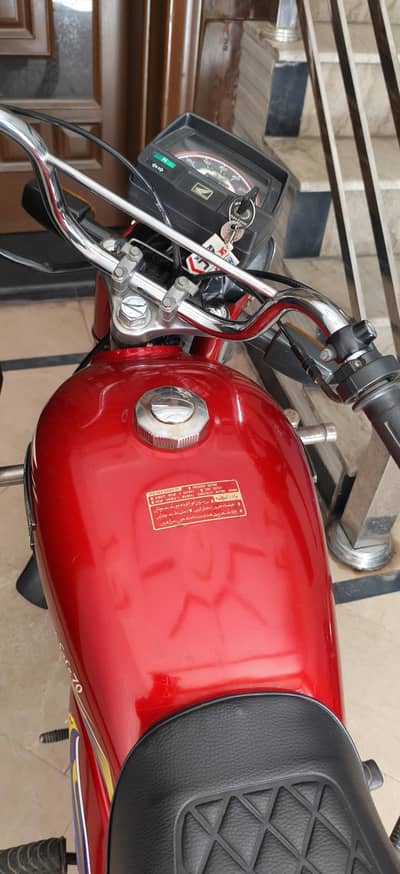 united 70cc 2021 modal red colour