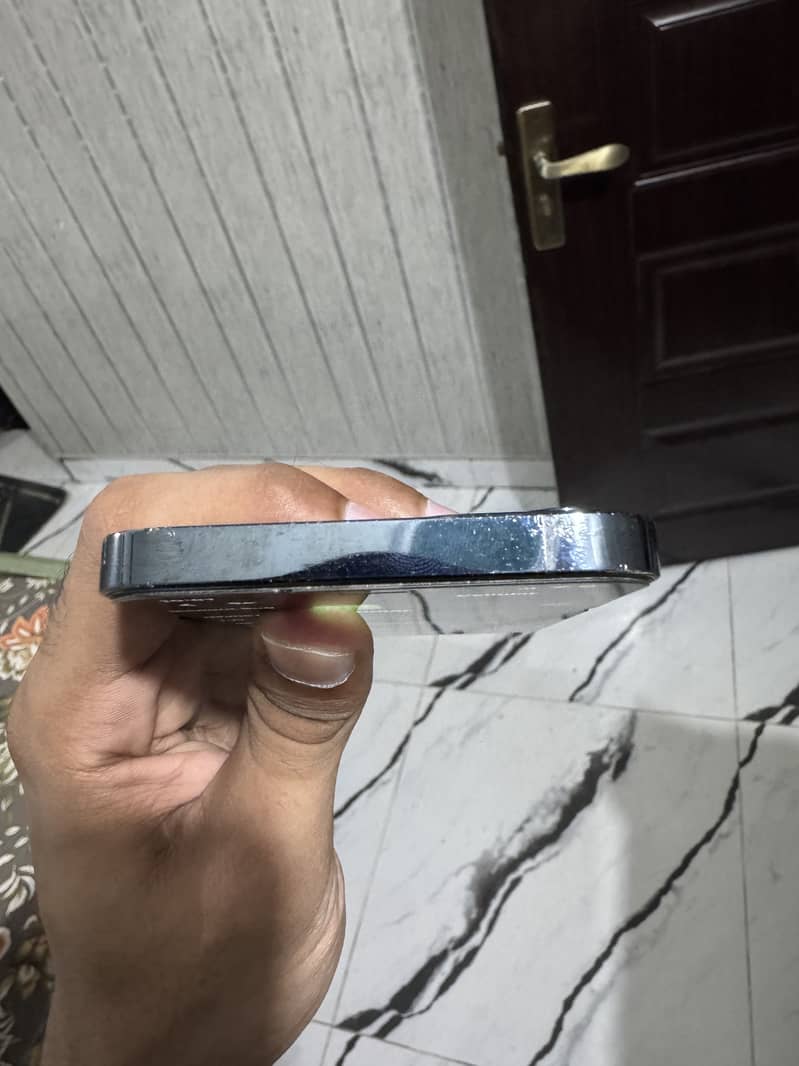 Apple iPhone 12 Pro 3