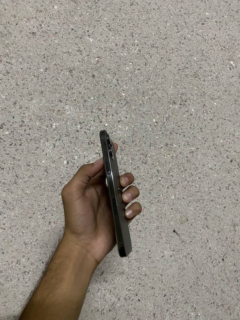 Apple iPhone 12 Pro Max 1